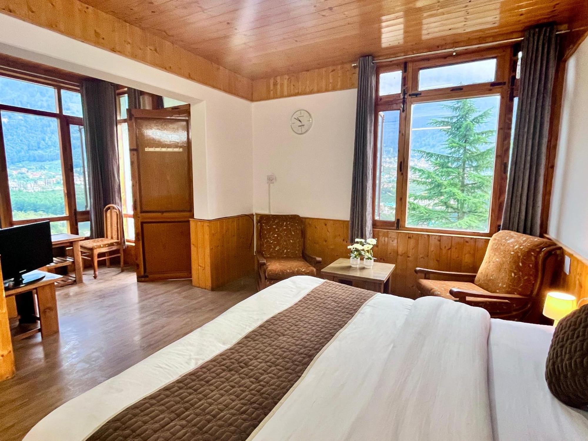Himalayan Nomad Cottage, Manali ! All 2 Bedroom Independent Cottages ! Personal Lawn Every Cottage ! Parking ! Scenic Mountains View ! Spacious Rooms ! Eksteriør bilde