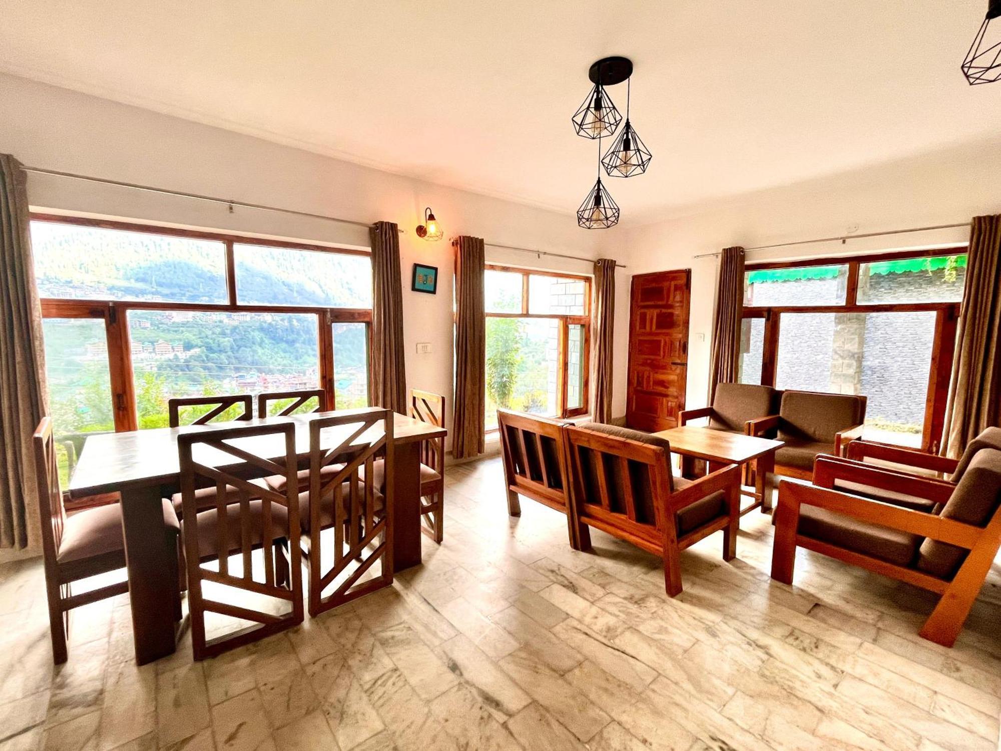 Himalayan Nomad Cottage, Manali ! All 2 Bedroom Independent Cottages ! Personal Lawn Every Cottage ! Parking ! Scenic Mountains View ! Spacious Rooms ! Eksteriør bilde
