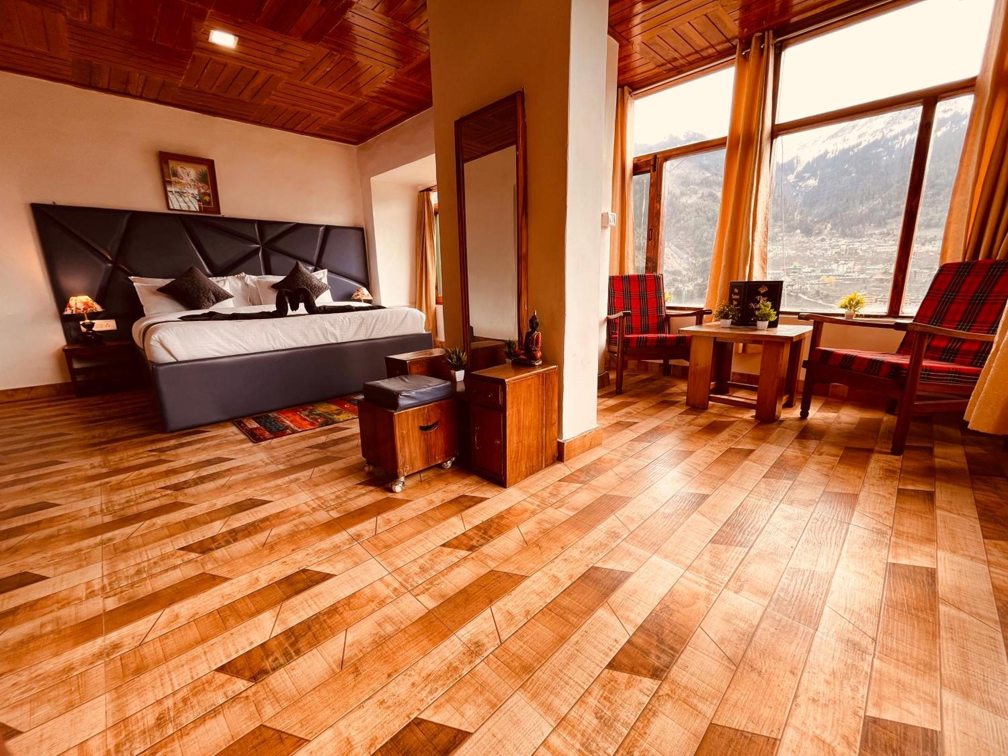 Himalayan Nomad Cottage, Manali ! All 2 Bedroom Independent Cottages ! Personal Lawn Every Cottage ! Parking ! Scenic Mountains View ! Spacious Rooms ! Eksteriør bilde
