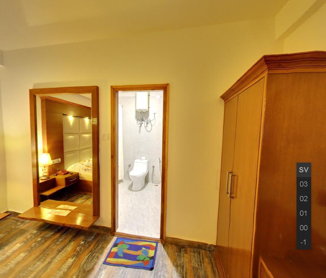 Himalayan Nomad Cottage, Manali ! All 2 Bedroom Independent Cottages ! Personal Lawn Every Cottage ! Parking ! Scenic Mountains View ! Spacious Rooms ! Eksteriør bilde